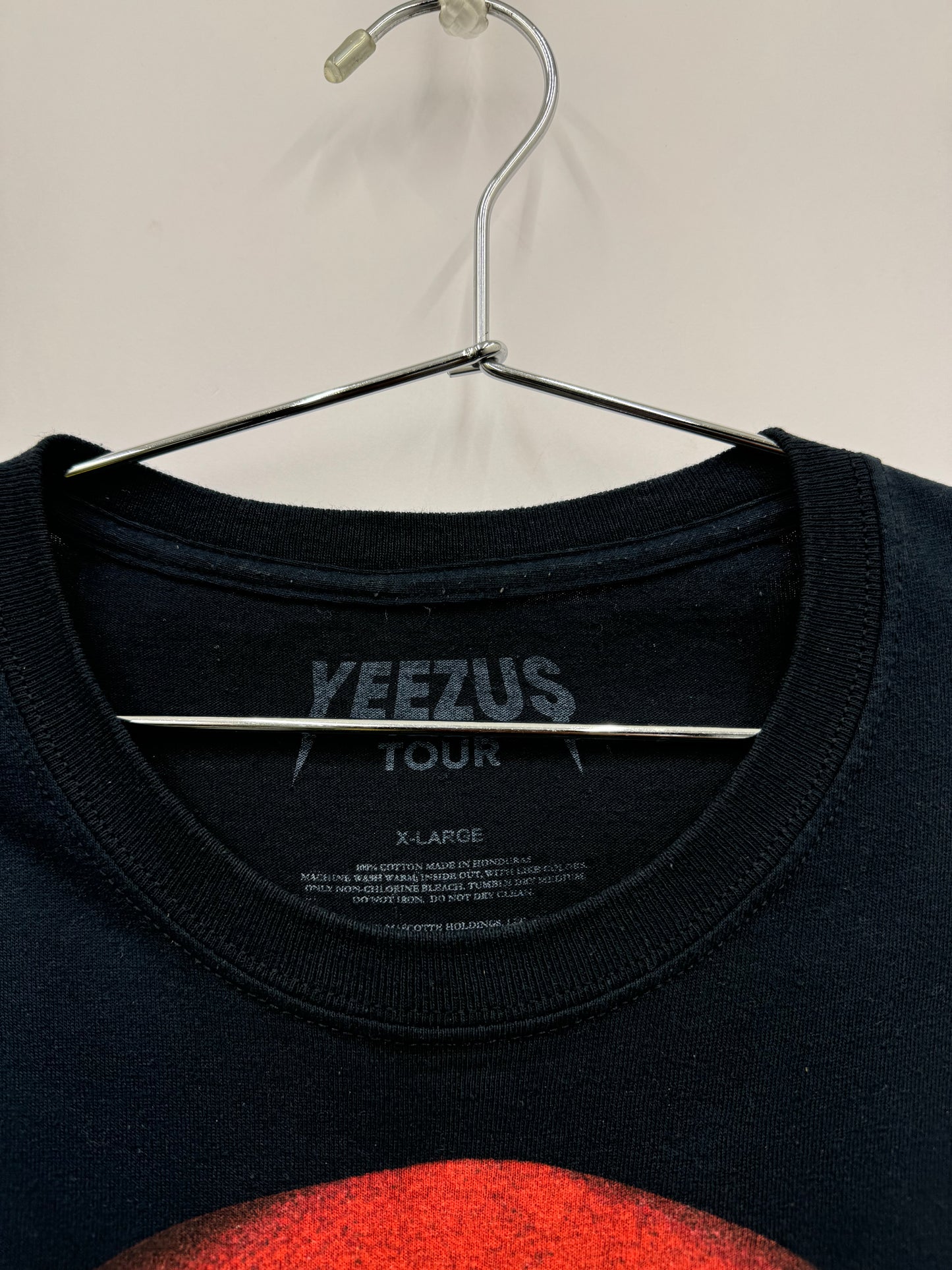 KANYE WEST YEEZUS TOUR  MAISON MARGIELA MASK YEEZY CONCERT 2013 T-SHIRT